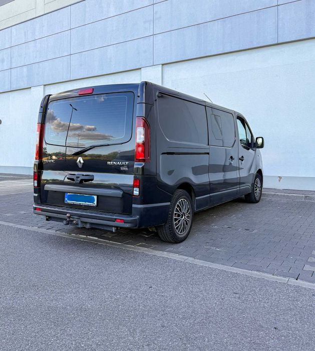 Renault Trafic L2H1 karawan pogrzebowy (do zabudowy)