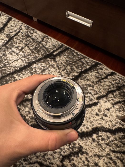 Yongnuo 100 mm f/2.0