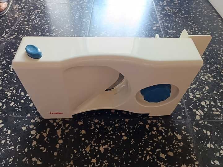 Fiambreira da marca Tróia em muito bom estado