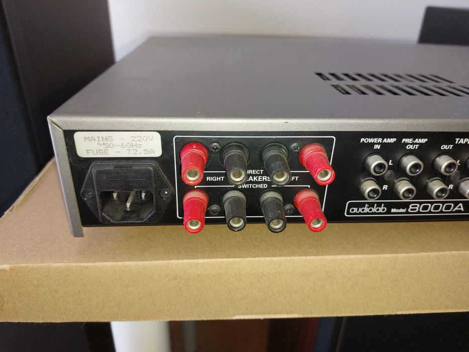Amplificador Audiolab 8000A