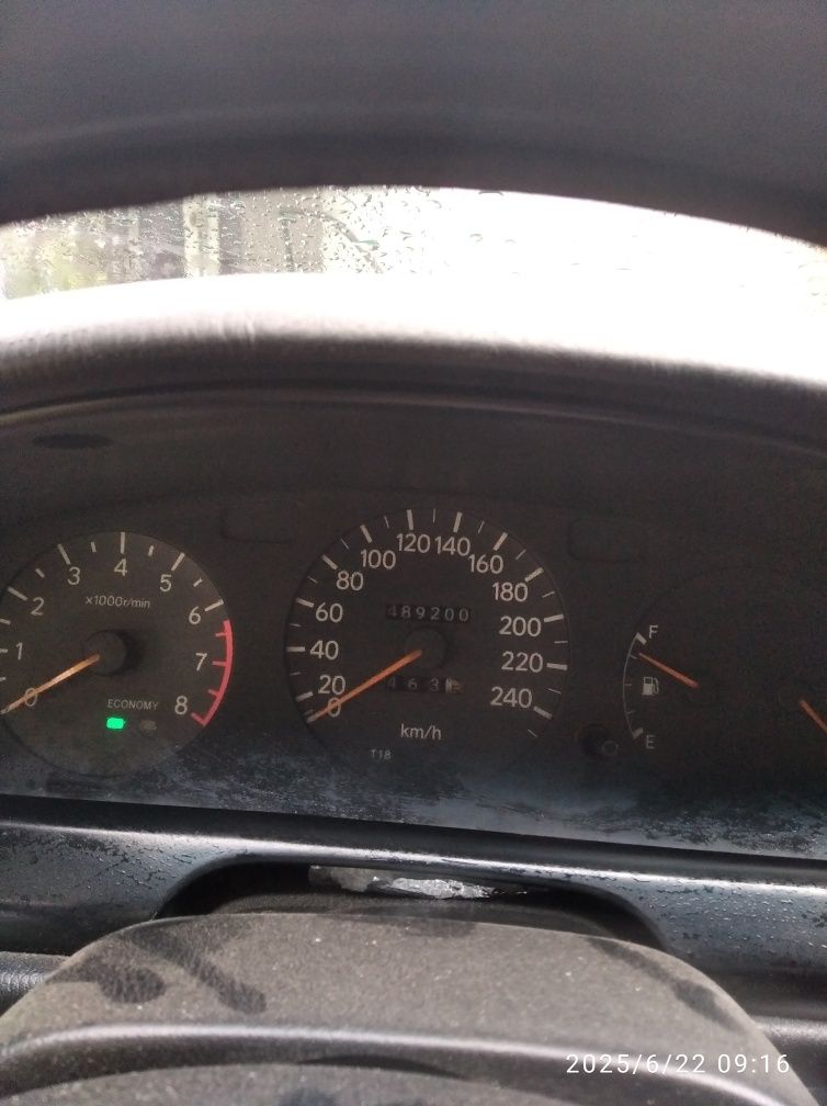 Тайота Каріна Е 1,6