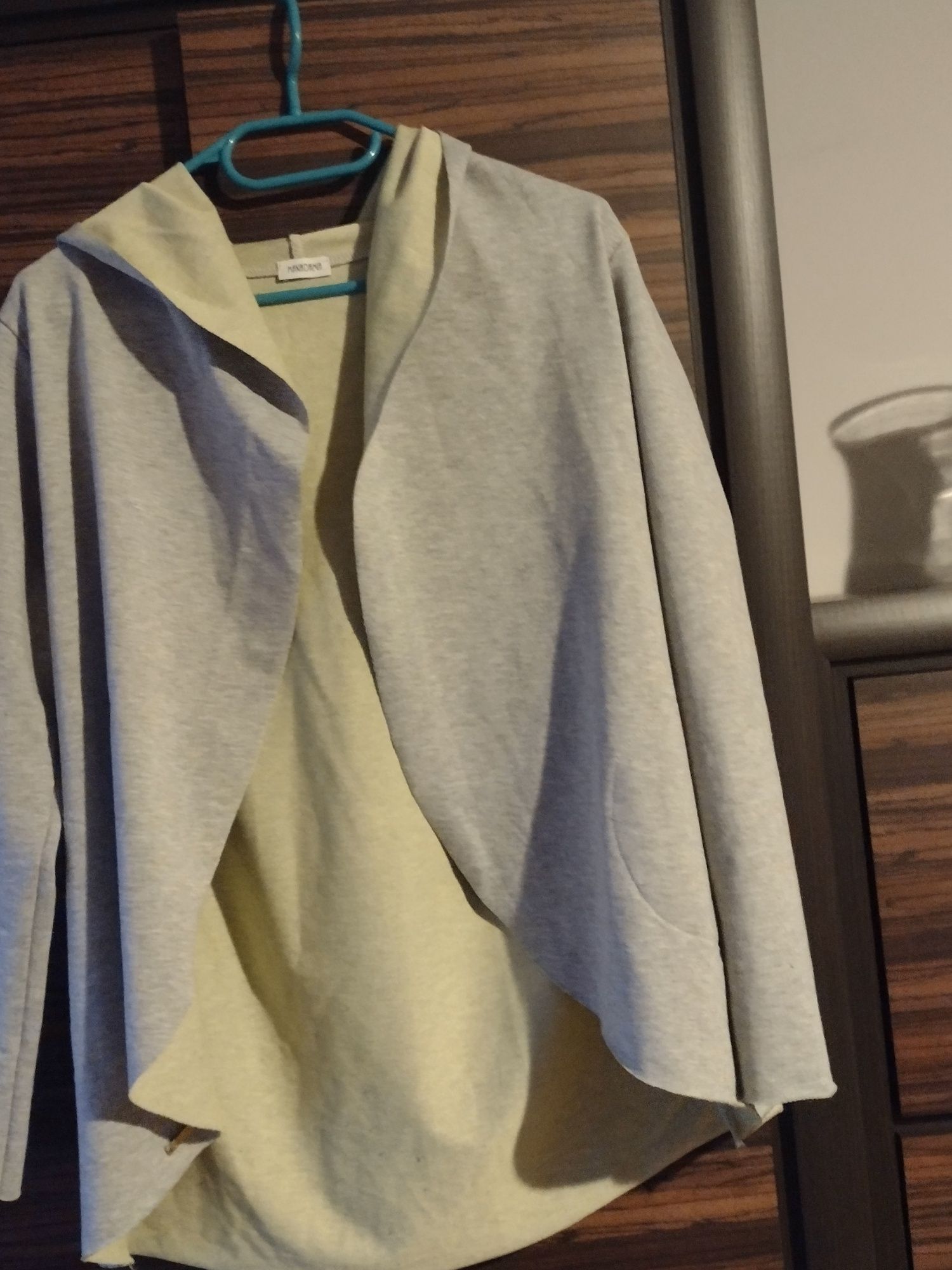 Narzutka, sweter, bluza