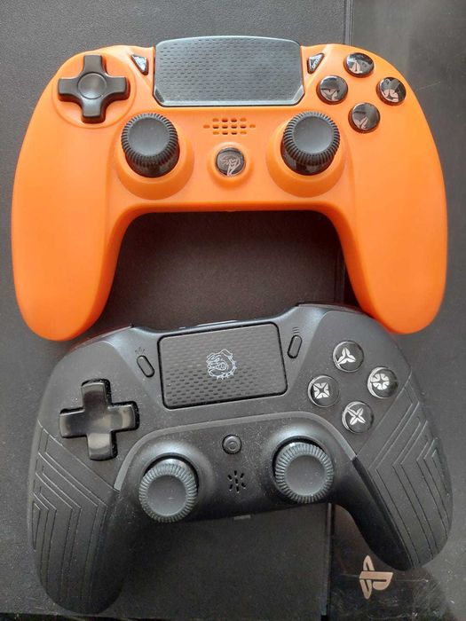 Konsola Sony Playstation 4 cuh1216B z dwoma padami/ Nowy Lombard/Cz-wa