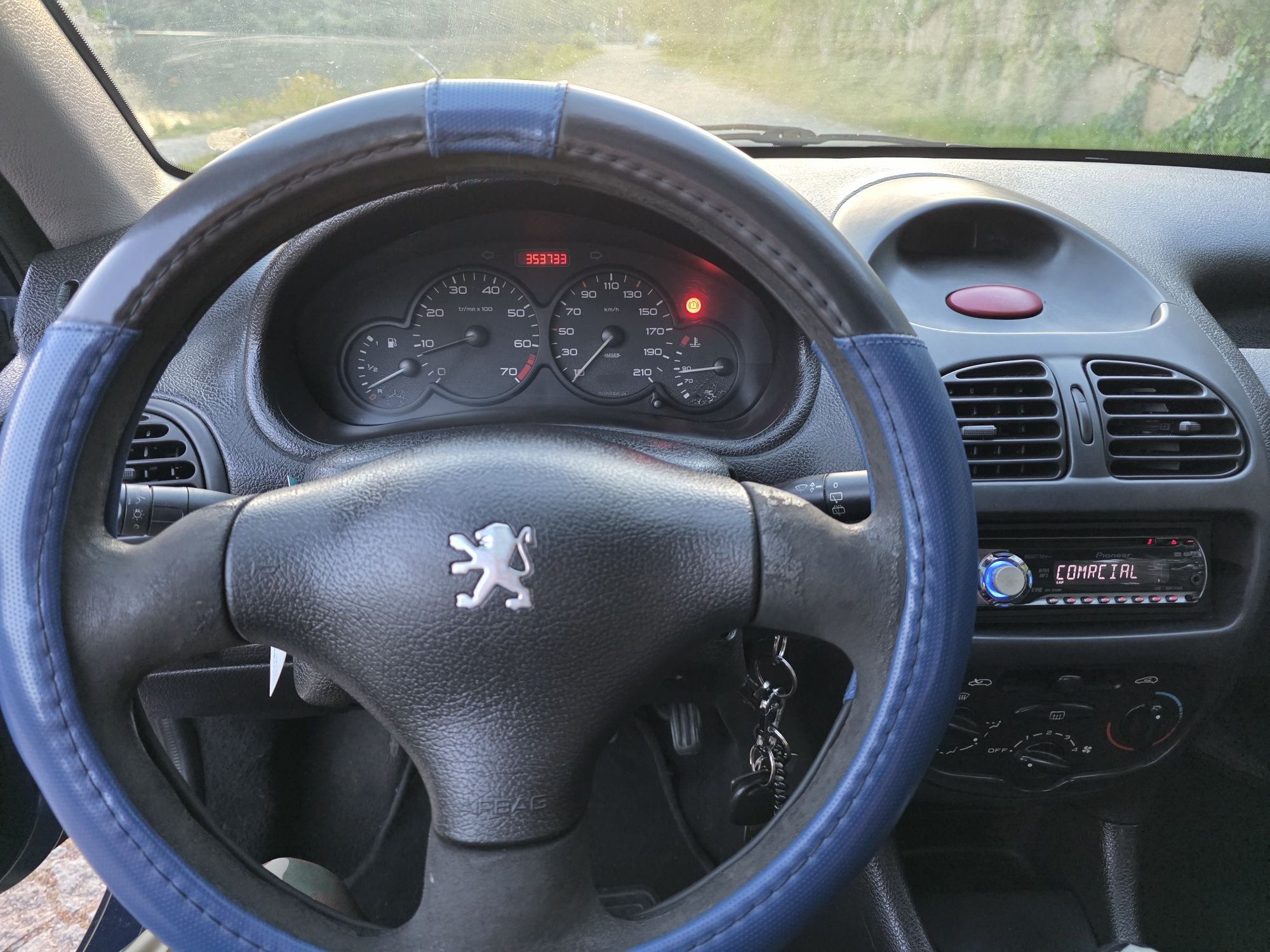 Peugeot 206 ano 2000