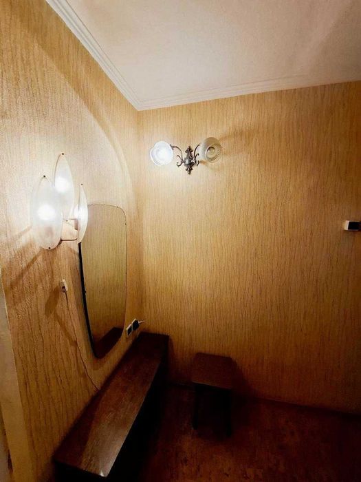 Продам 2 комнатную квартиру на Рабочей