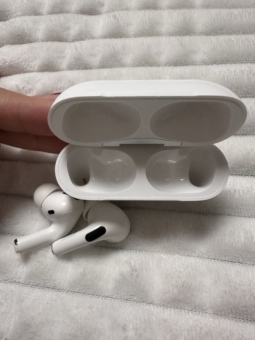 AirPods Pro gen.1 stan idealny