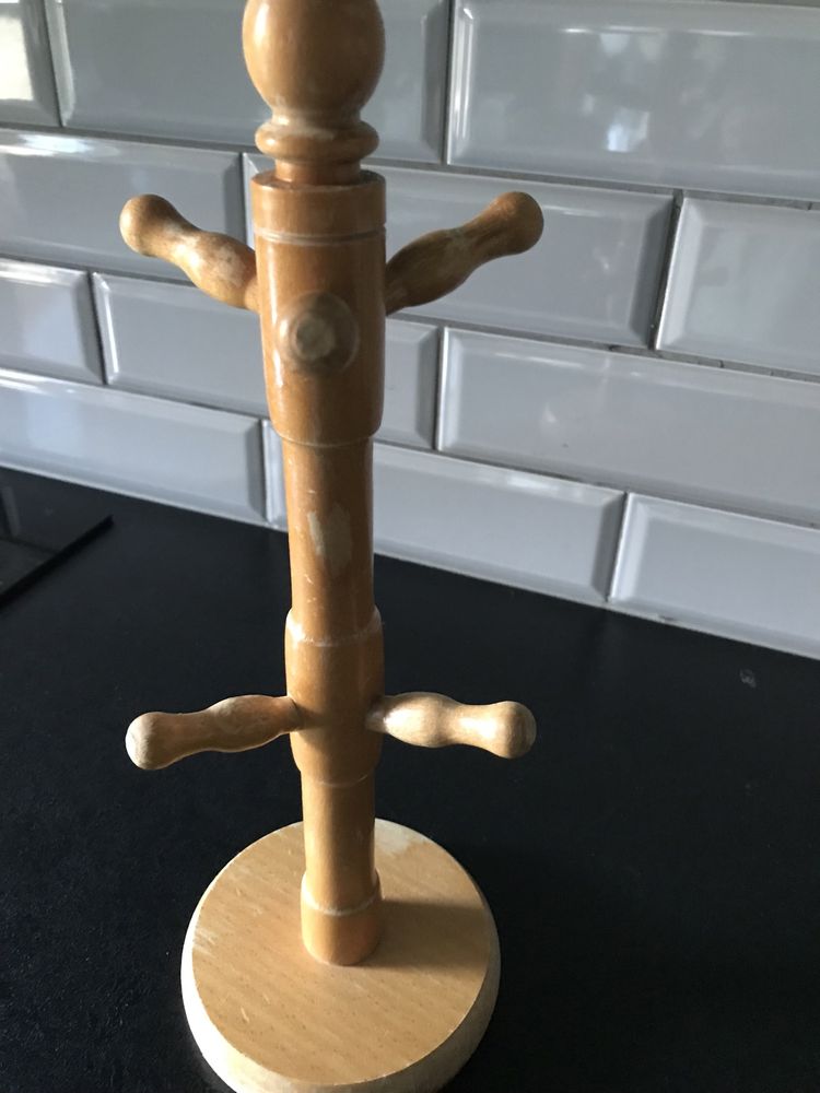 Stojak na kubki