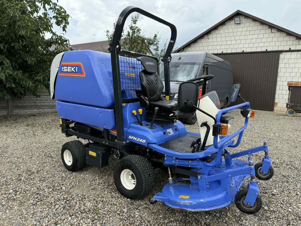 Traktorek kosiarka Iseki SFH 240 Diesel 27KM 4x4 Górny wysyp
