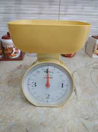 Кухонные весы на 4 килограмма