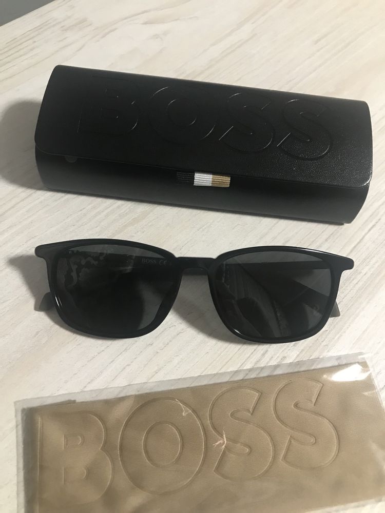Продам чоловічі сонцезахисні окуляри Hugo Boss
