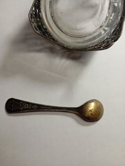 Мельхіорова сільничка