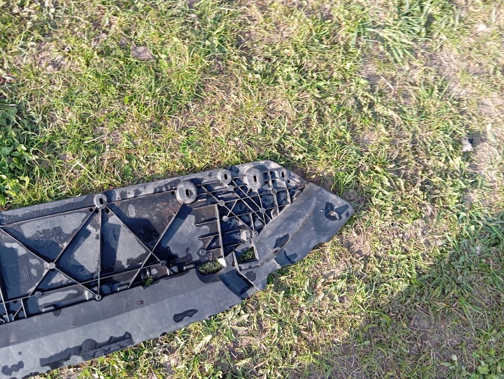 Listwa dokładka płyta pod zderzak przedni Audi A4 B9 S-Line Oryginał