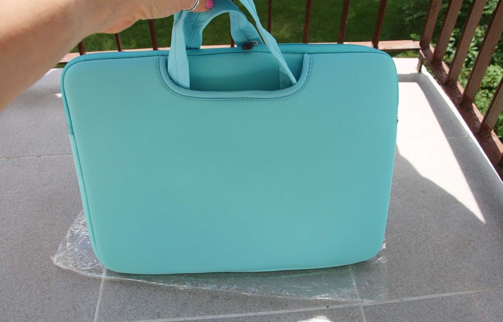Nowa torba na laptopa 15,4"