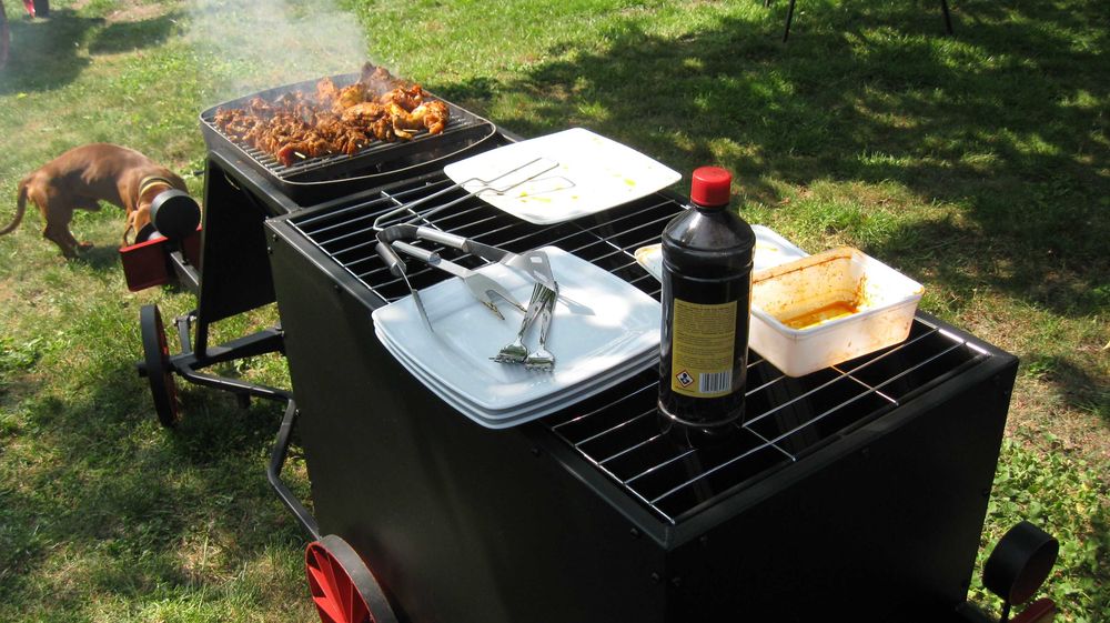 Grill ogrodowy lokomotywa