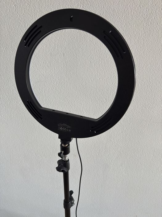 Lampa pierścieniowa Tracer 30cm ze statywem