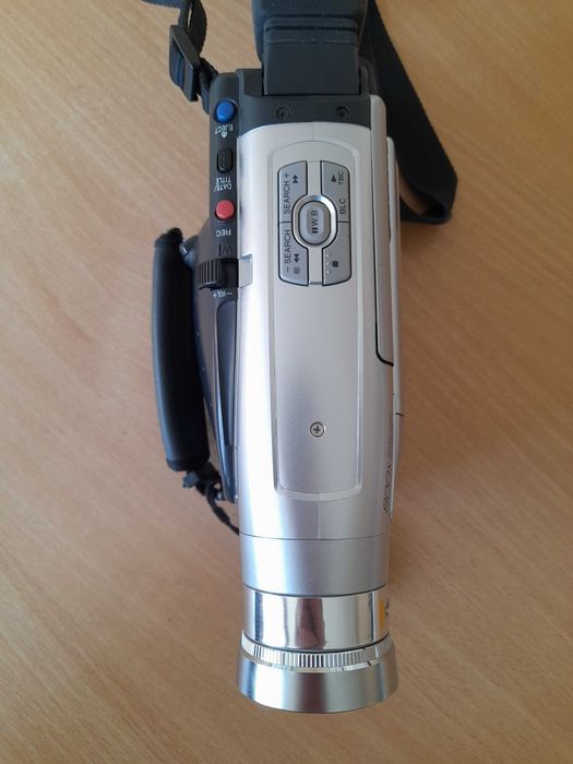 Відеокамера Panasonic NV-VZ18