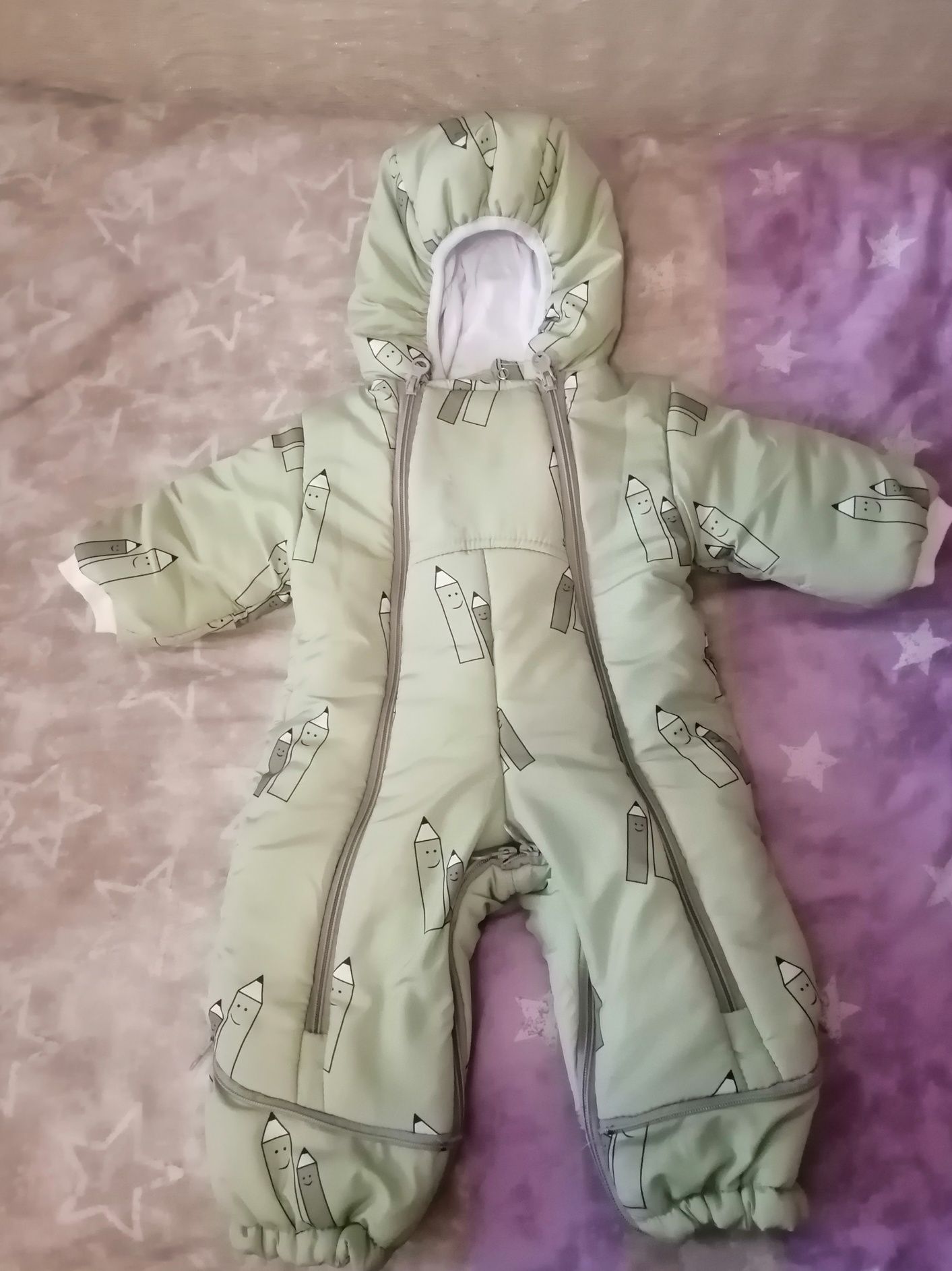 Комбінезони, одежа.