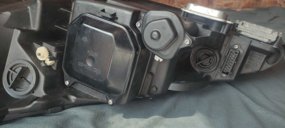 Peugeot 407 Coupe reflektory lampy