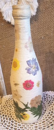 Butelka dekoracyjna, sznurek, suszone kwiaty