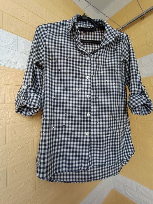 Сорочкав в клітинку з бусинками