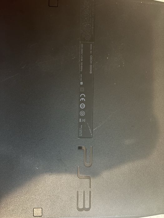 Zestaw PS3 Slim 320 gb 12 gier Pad