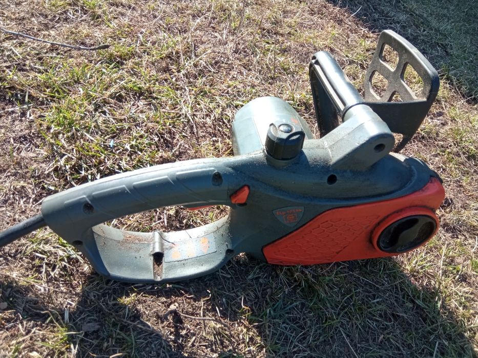 Електроінструмент непрацюючий.