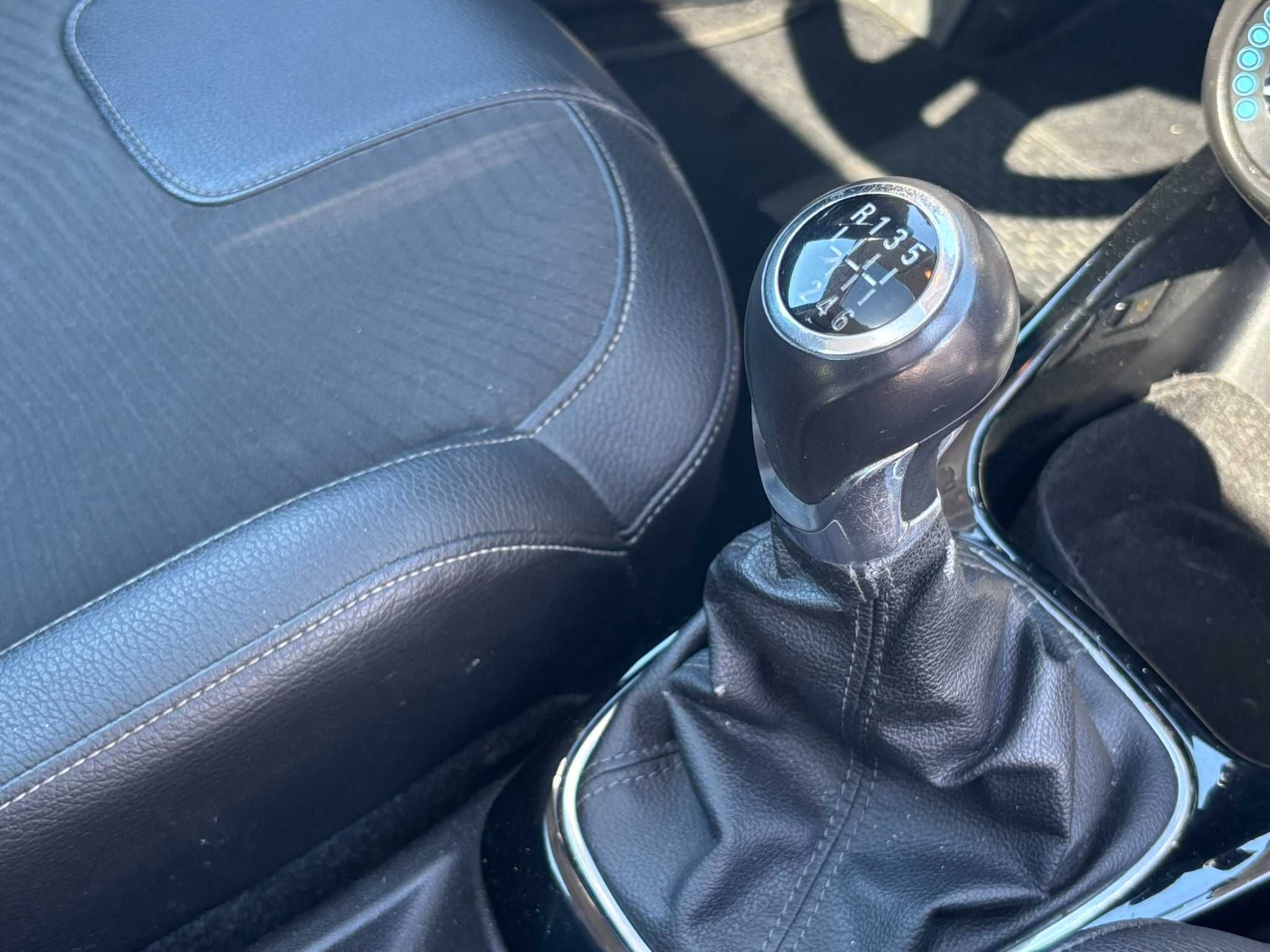 Opel Adam 1.0 S&S Glam – Bem equipado, pronto a andar