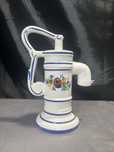 Ceramiczna Figurka Hydrantu w Regionalnym Stylu