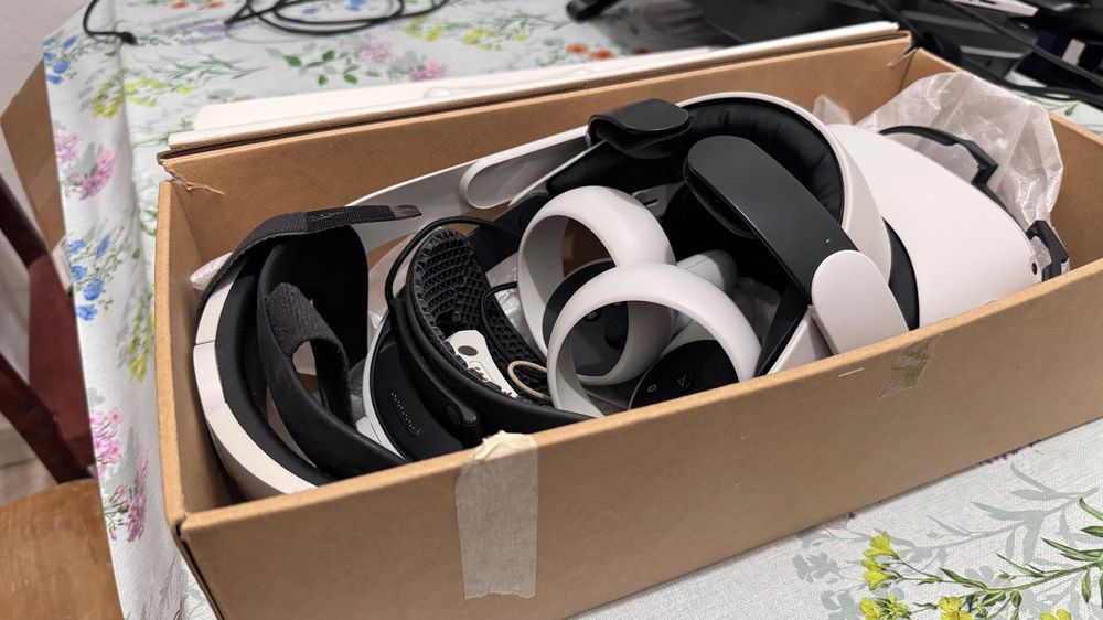 Meta Quest 2 64Gb +Bobo VR com Power Bank +Face Cover Nova NUNCA usada