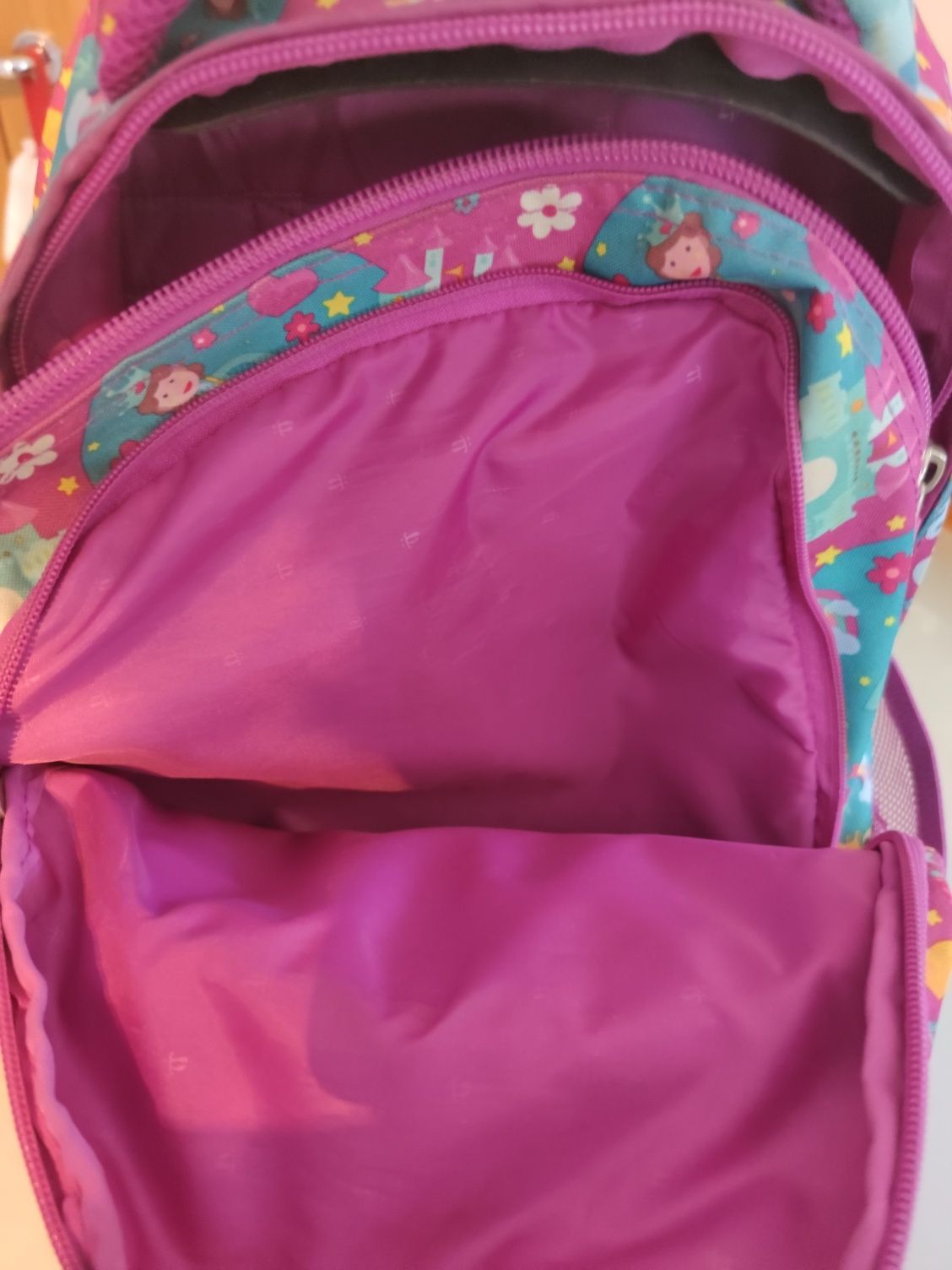 Mochila trolei de menina