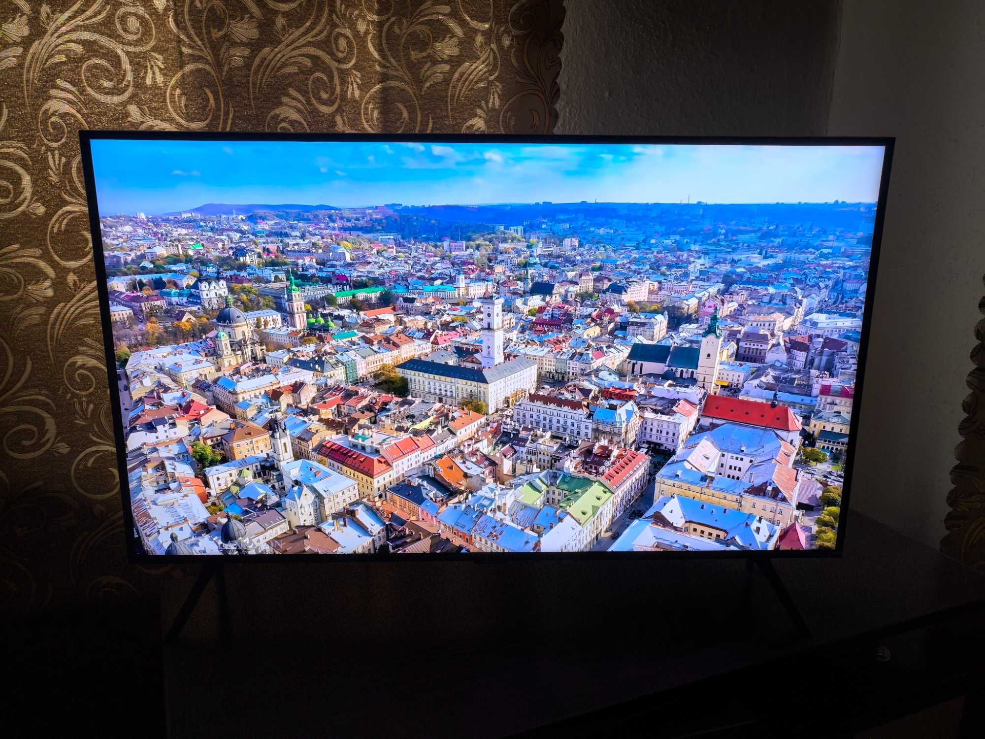 Телевізор 43 дюйми Samsung QE-43Q60TA (QLED Smart TV 4К)