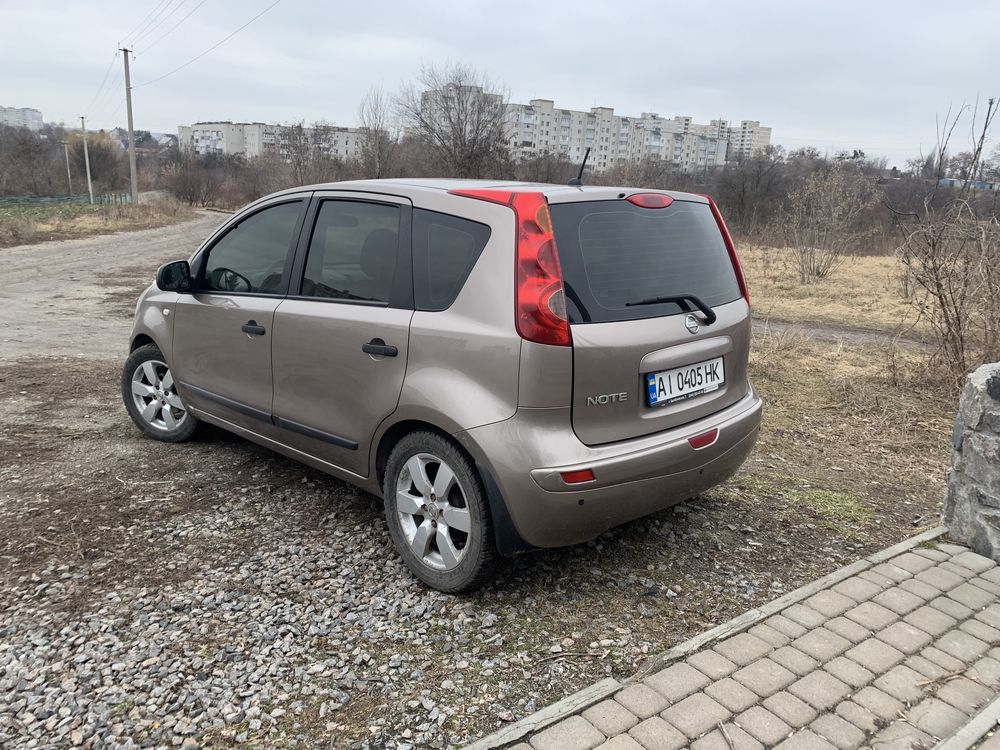 Nissan note 2007року