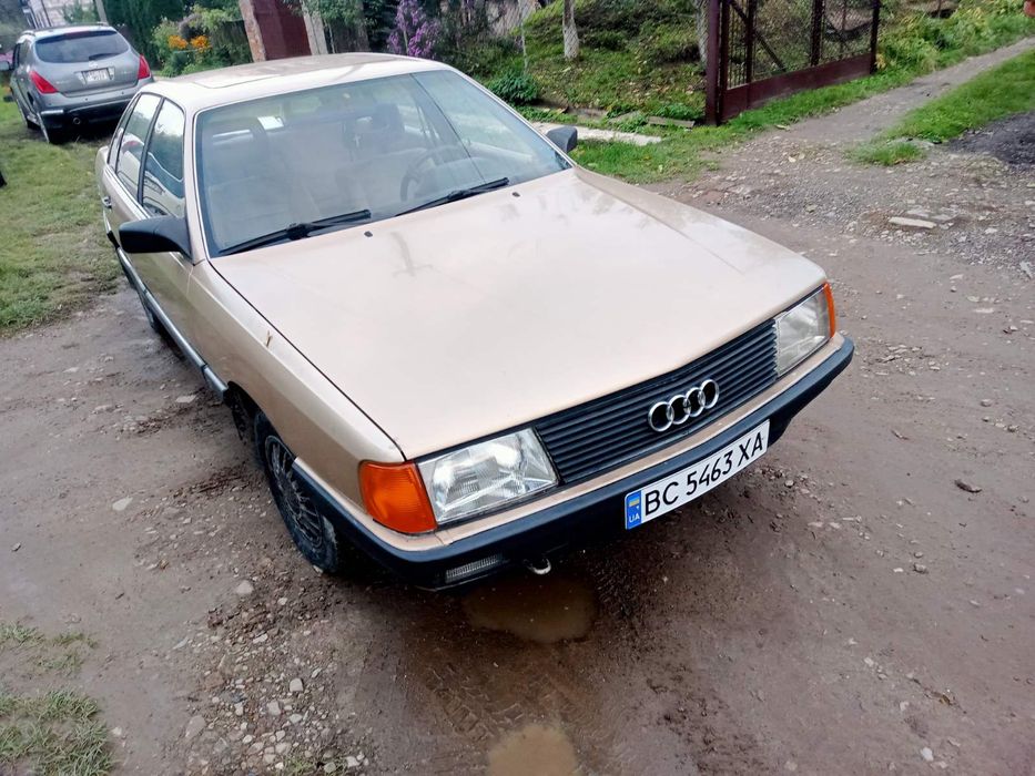 Audi 100 продається
