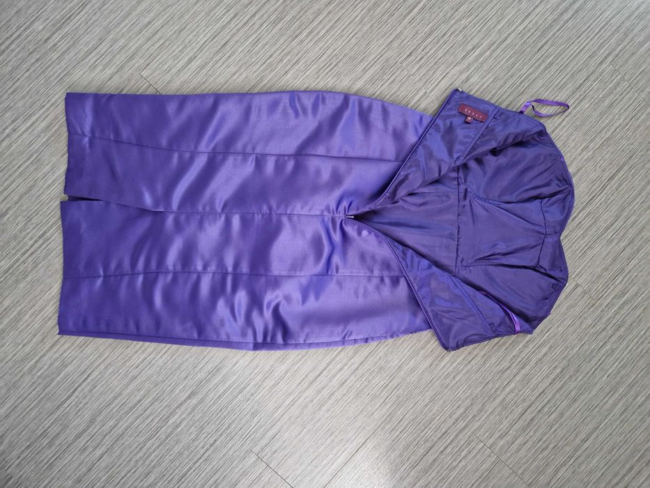 Sukienka w kolorze fioletowym