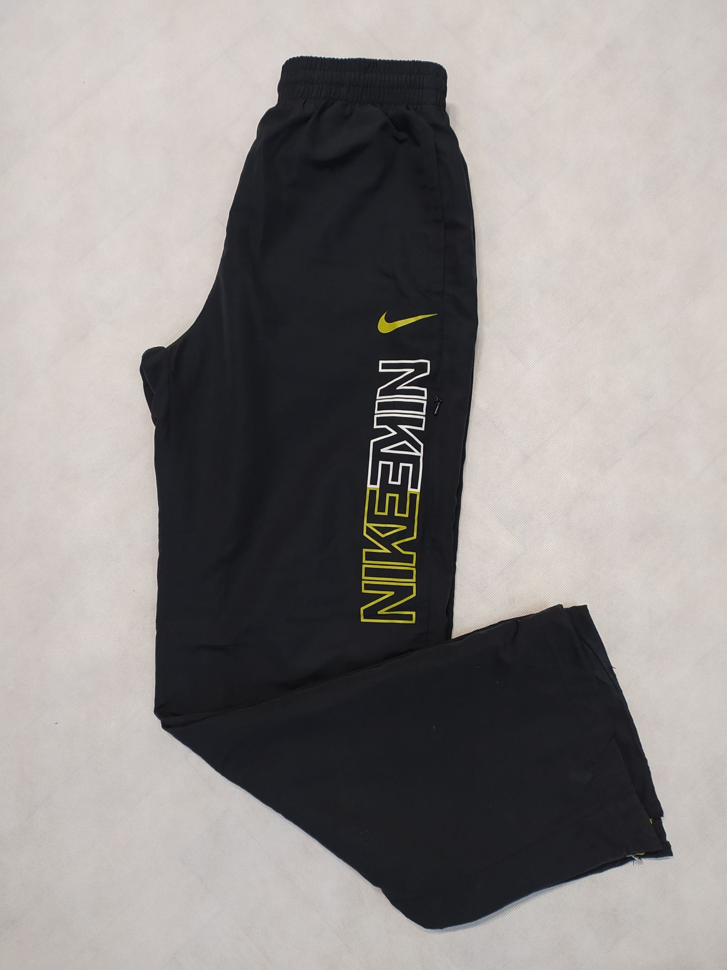 Spodnie sportowe Nike rozmiar 152-158