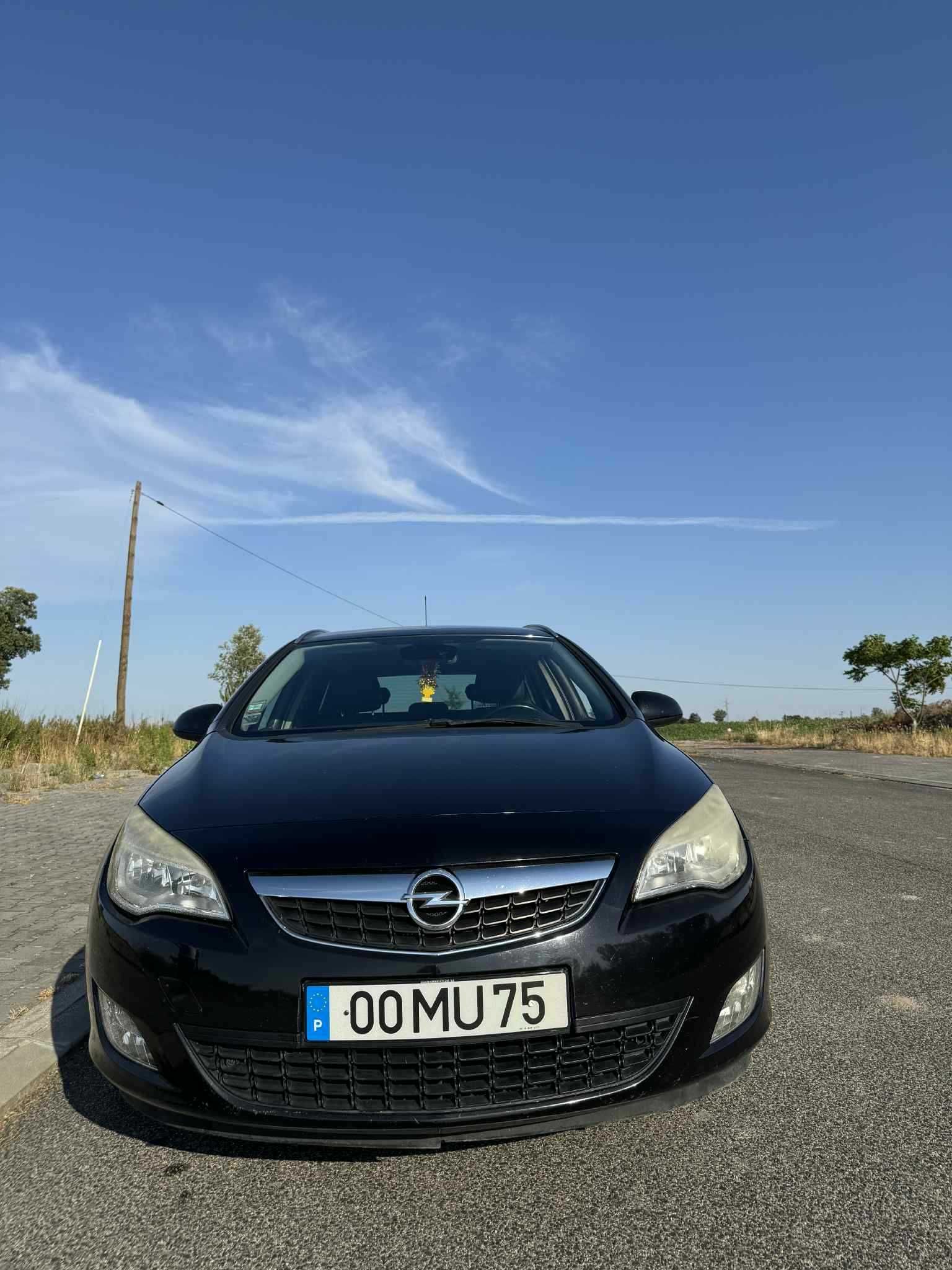 Vendo Opel Astra Station Wagon 1,3 DCI