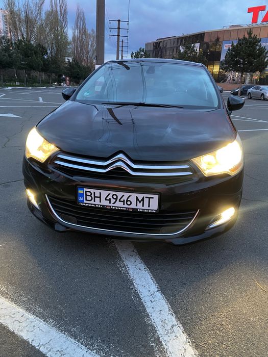 Сітроен С4 В7 1.6 дизель ексклюзивнп комплектація з панорамою !!!