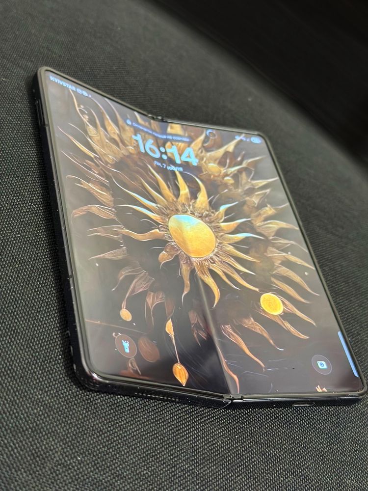Samsung Galaxy Z Fold 4