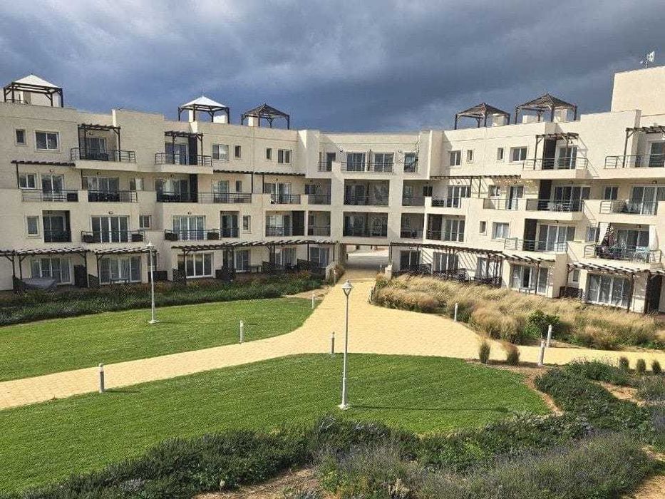 Просторные апартаменты 69 м² + терраса 18,8 м² с прямым видом на море.