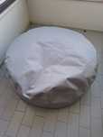 Puff cinzento exterior