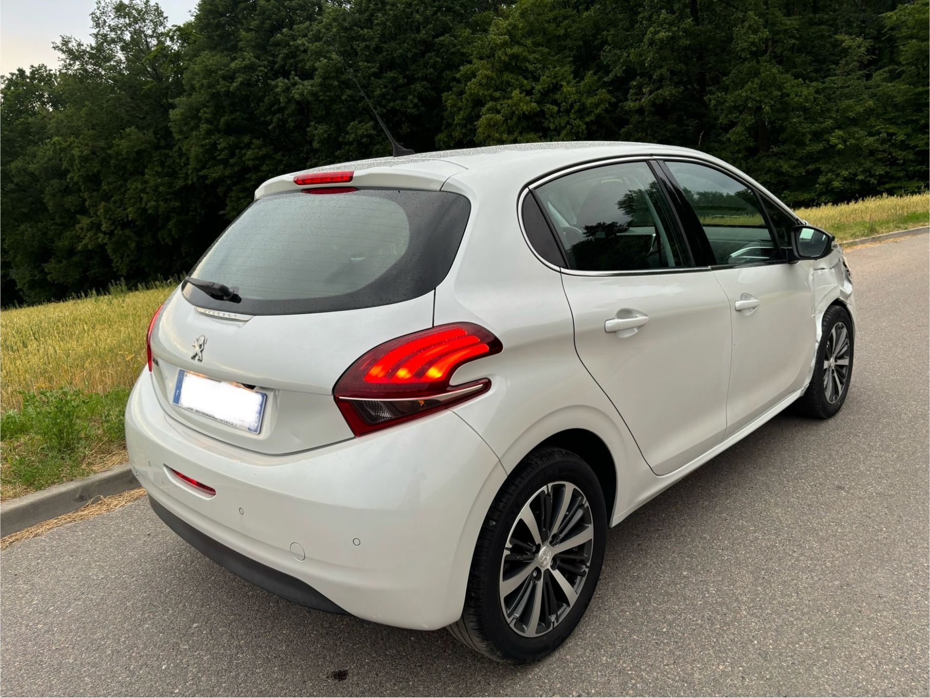 Peugeot 208 2018 Kamera Tempomat Czujniki Niski przebieg
