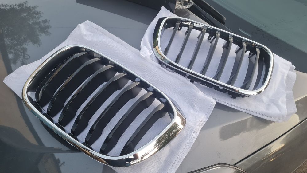 Решітка бампера BMW X3 G01 нижня середня решетка накладка губа молдинг