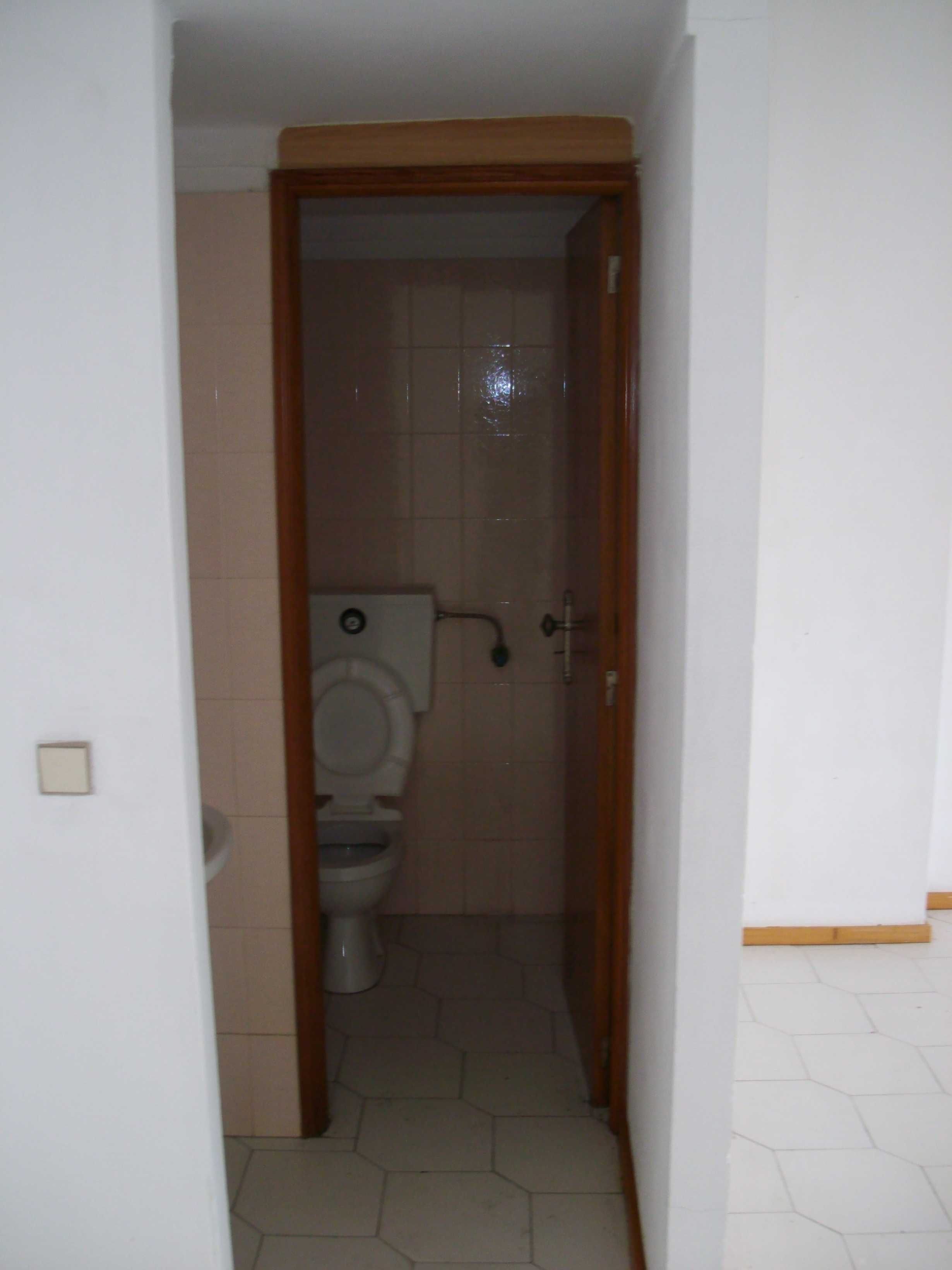 Oportunidade de Investimento – Loja Comercial em Arcozelo, Barcelos