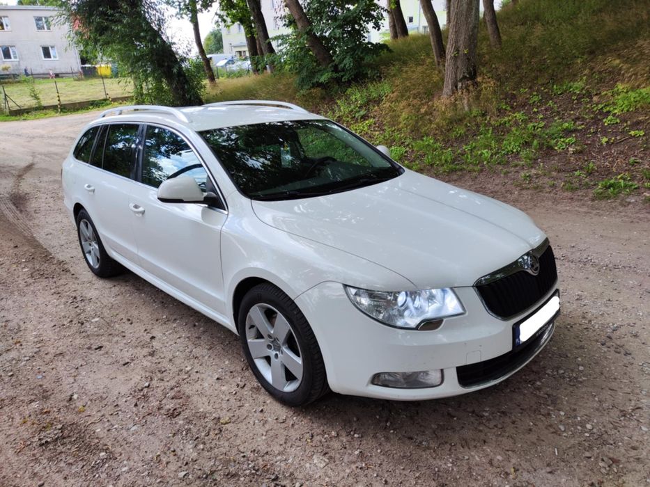 SKODA SUPERB II 2012 2.0TDI 140KM dsg hak