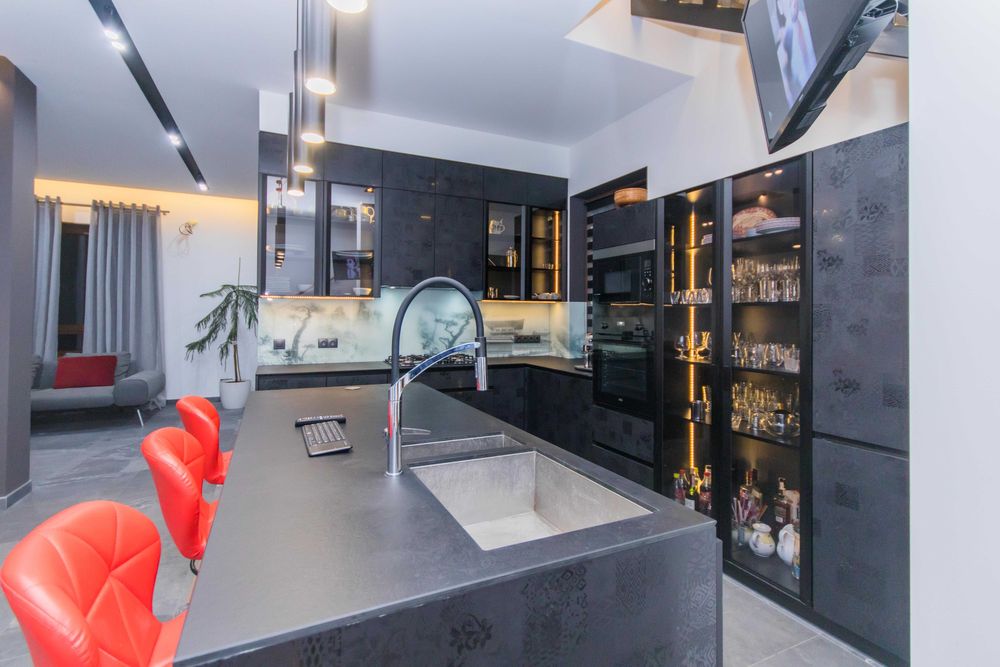 Будинок з безперебійним електропостачанням та автономним опаленням