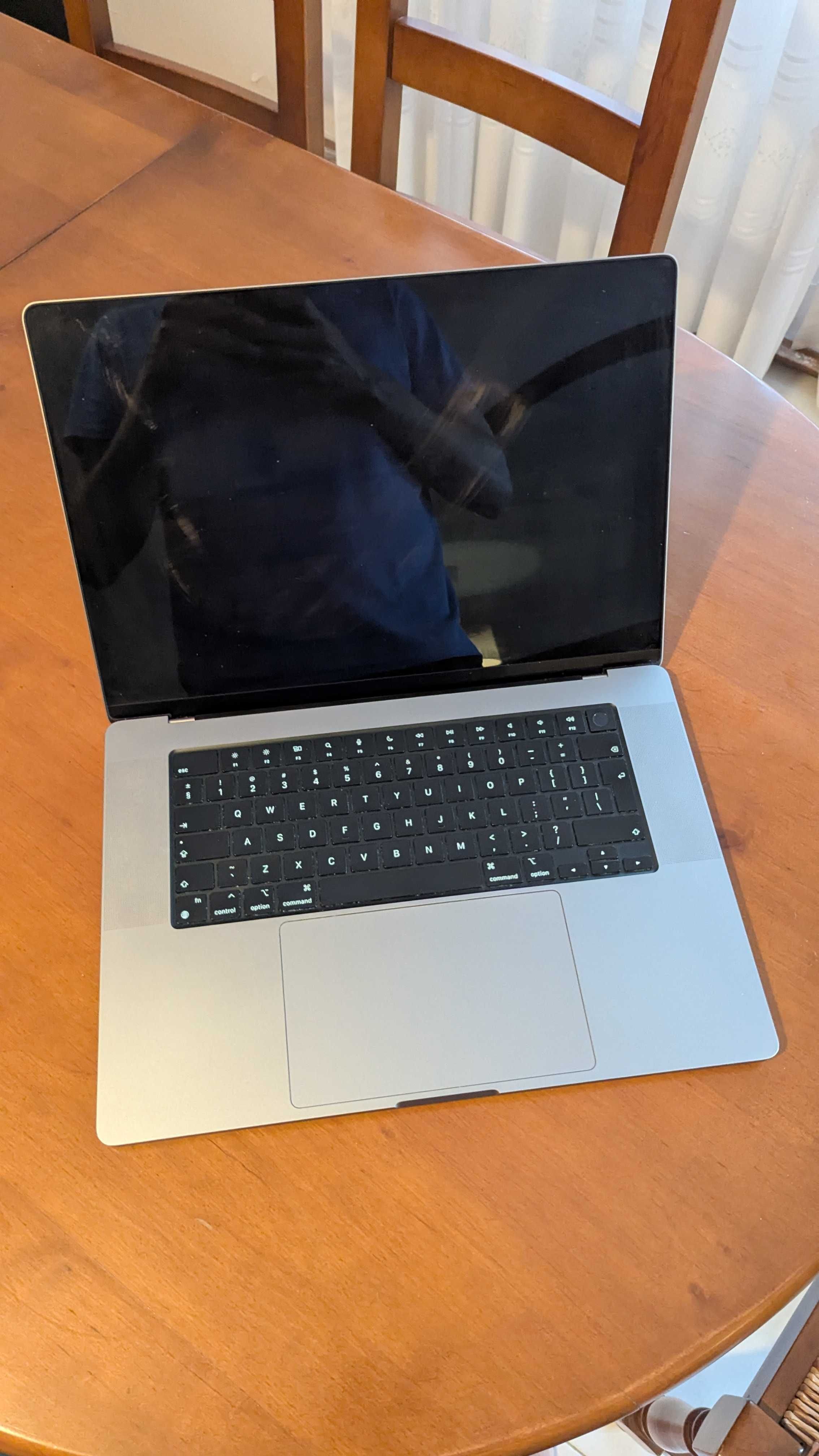 MacBook Pro 16" M2 Pro - 32GB RAM, 512GB SSD - Estado Excelente