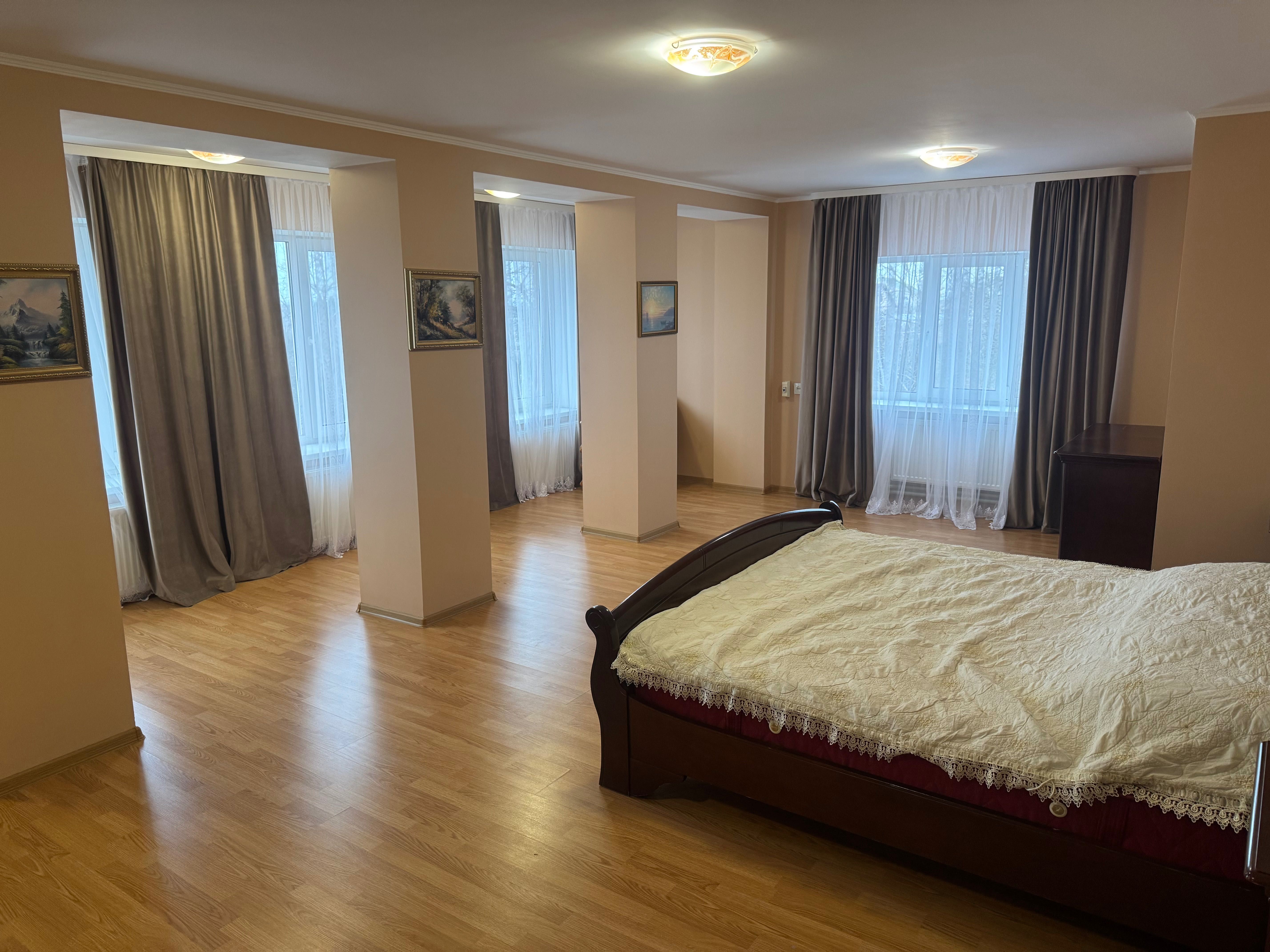 Продаж будинку 622 м.кв як для житла, так і комерційна інвестиція