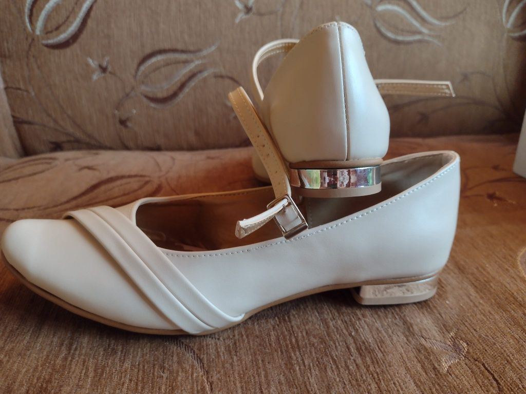 Buty ślubne, czułenka, r. 37