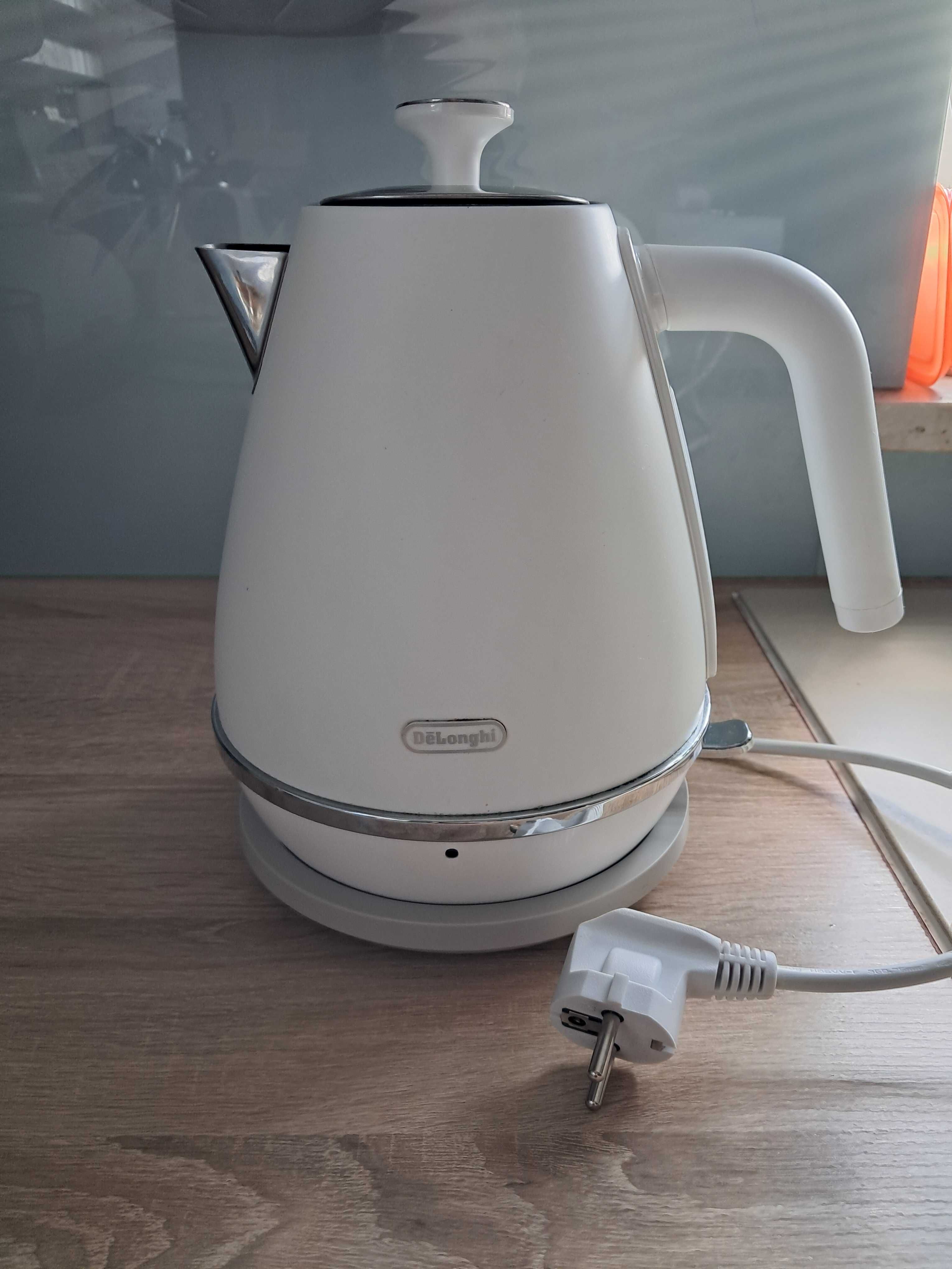 Czajnik delonghi