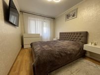 Продаж 3 кімнатної, Київська